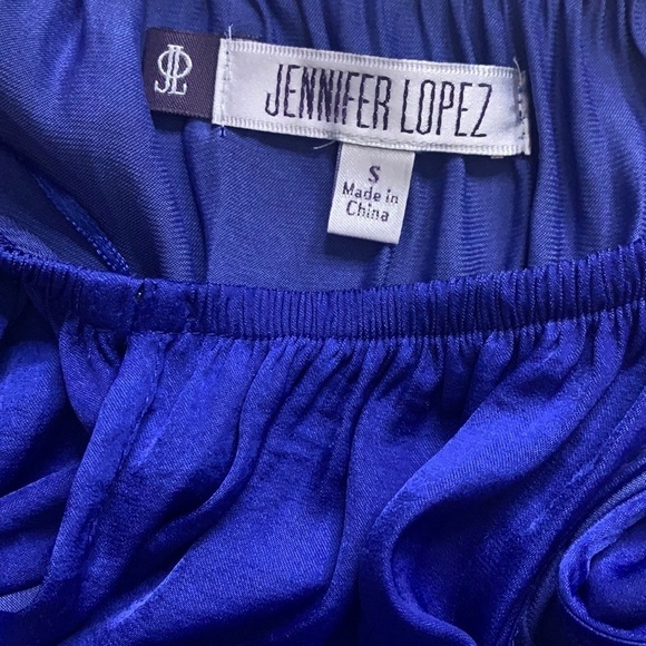 Jennifer Lopez Blue Flow cold shoulder blouse Small women’s top - Picture 3 of 6